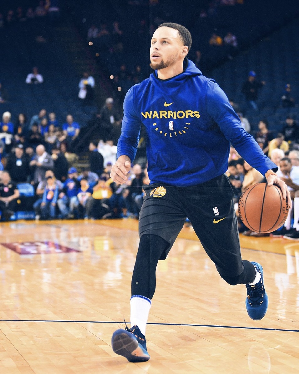 阿斯：弗里克圣诞节给巴萨放一个星期假，12月29日归队训练（阿斯报：弗里克圣诞期间为巴萨放假一周，球队12月29日恢复训练）