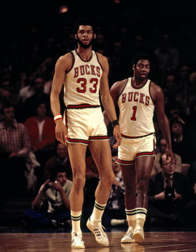 记者：里尔18岁中场布阿迪的团队否认球员与巴黎的转会传闻（记者：里尔18岁中场布阿迪团队驳斥与巴黎转会传闻）