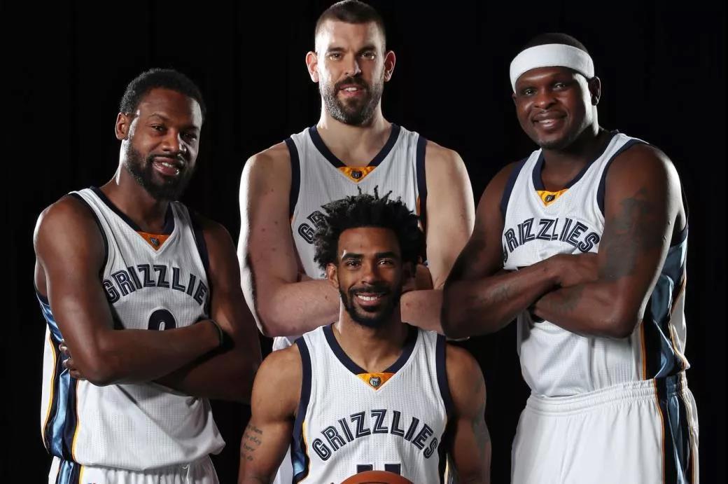 官方：孔蒂当选2025意足球盛典最佳教练，那不勒斯最佳俱乐部（官方宣布：孔蒂荣膺2025意大利足球盛典最佳教练，那不勒斯获评最佳俱乐部）