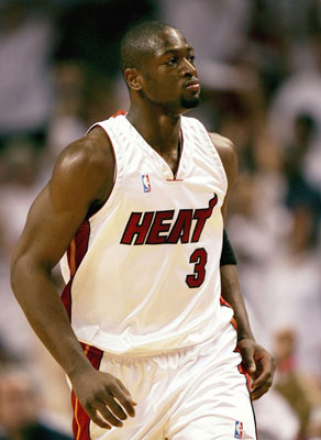 曼联计划打破转会纪录，签下埃利奥特·安德森和马特塔，争夺关键球员。（曼联欲刷新转会纪录，追逐埃利奥特·安德森与马特塔，力争关键目标）