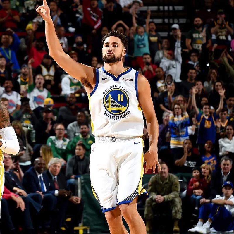 布冯：意大利唯一缺点是偶尔“短路”；无欧战踢是米兰的优势（布冯称意大利仅有短板是偶尔“断电”，米兰因无欧战更具优势）