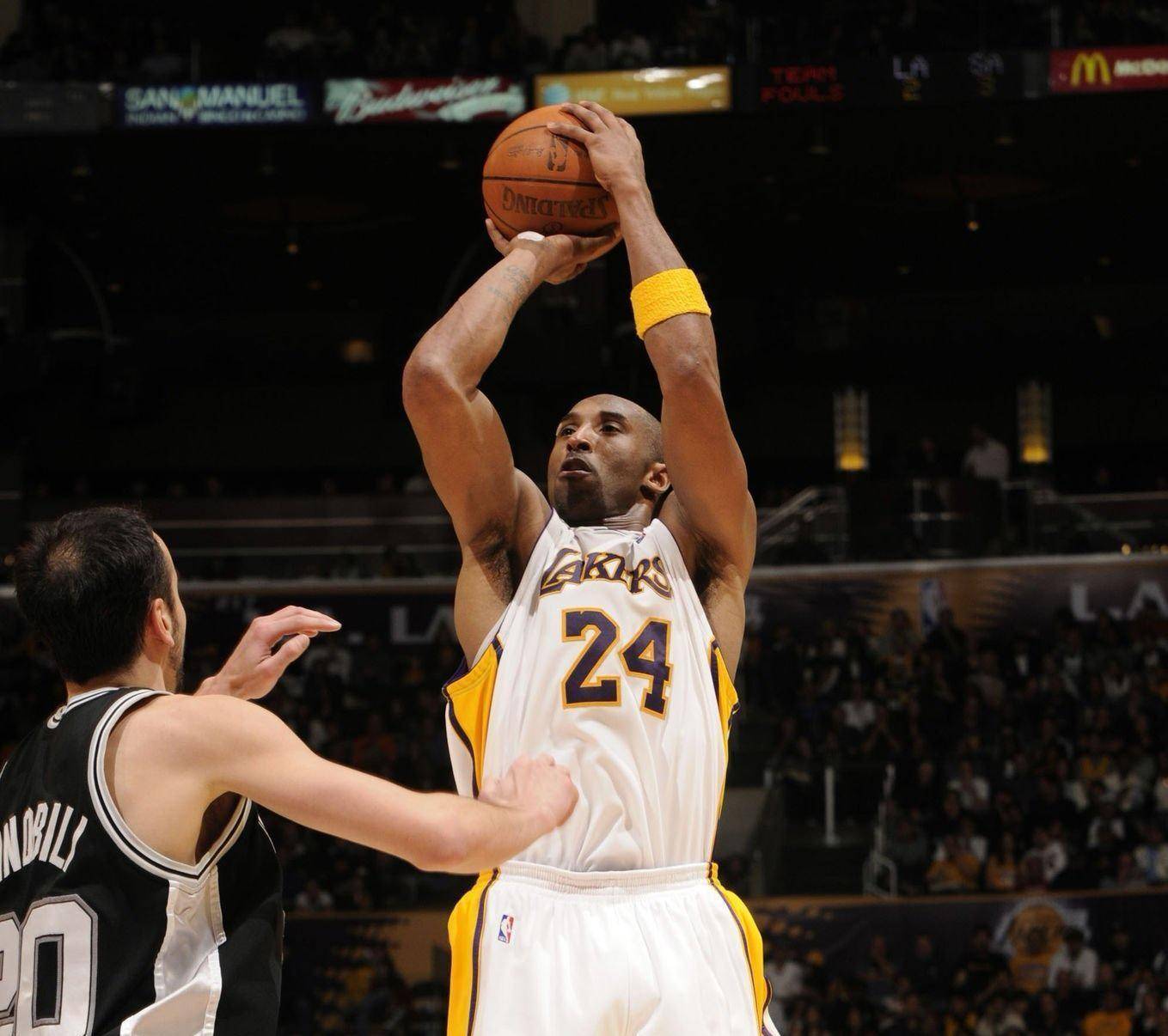 安东尼奥：王钰栋身体和精神都很疲劳，我们决定让他休息（安东尼奥：王钰栋身心俱疲，决定让他暂时休战）