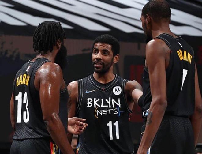 中国篮球历史新篇章！NBL合肥17分大胜CBA江苏队，易立满脸无奈（中国篮坛新篇揭幕：NBL合肥17分擒下CBA江苏，易立一脸无奈）