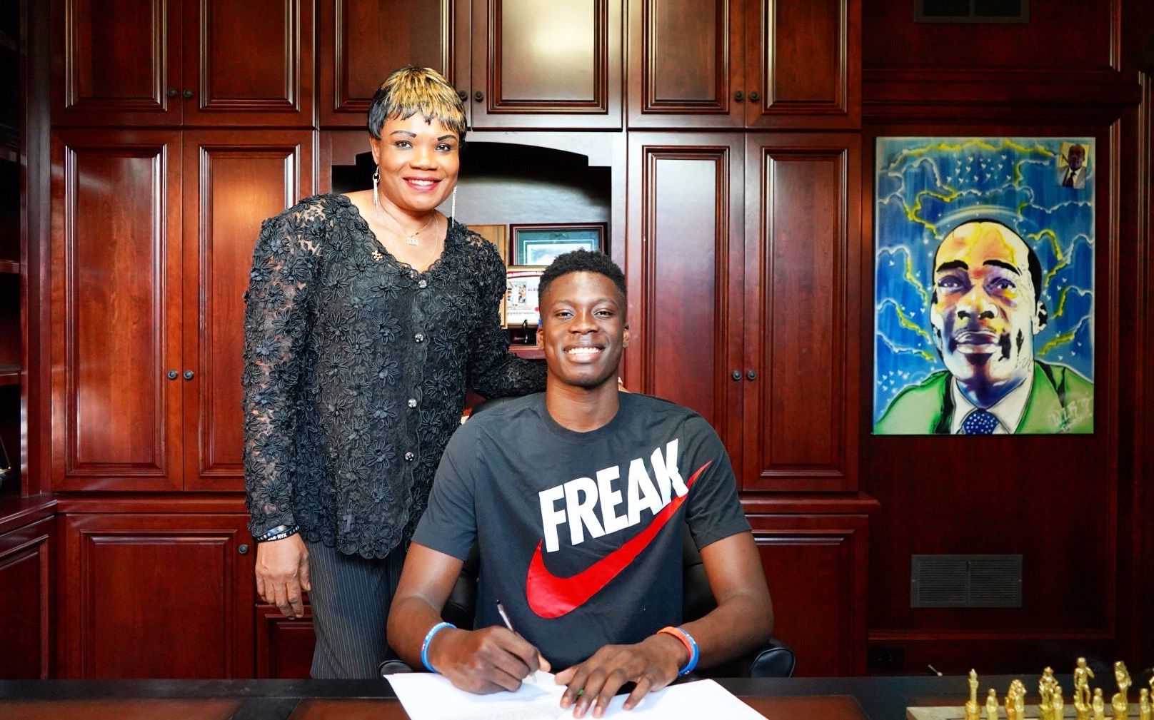 科斯切尔尼卫报专访：谈阿森纳、当洛里昂总监&足球思路（科斯切尔尼接受卫报专访：聊阿森纳、出任洛里昂总监与足球理念）